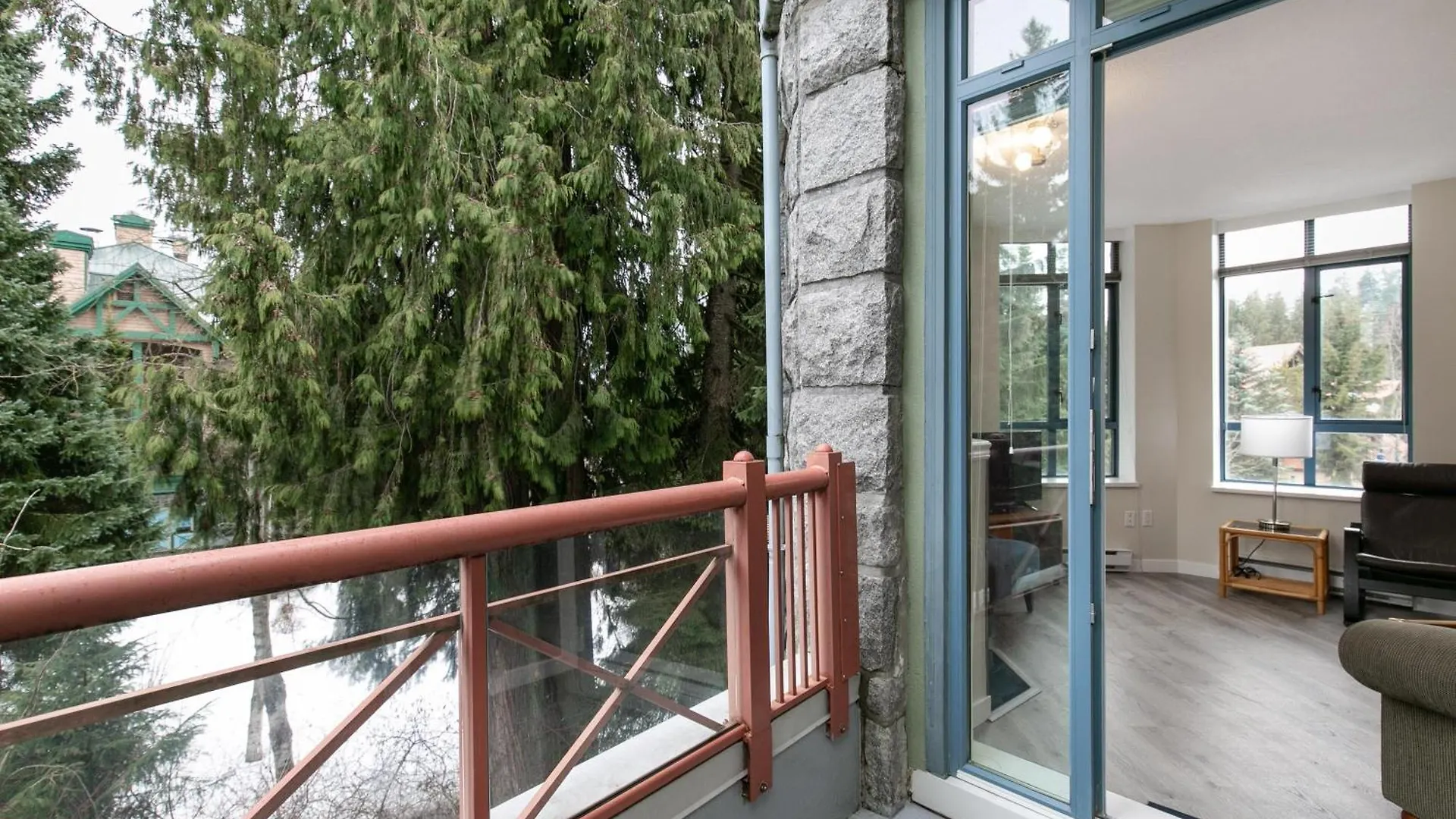 Alpenglow Lodge Bear Wonder One Bedroom By Mva Whistler Canada
