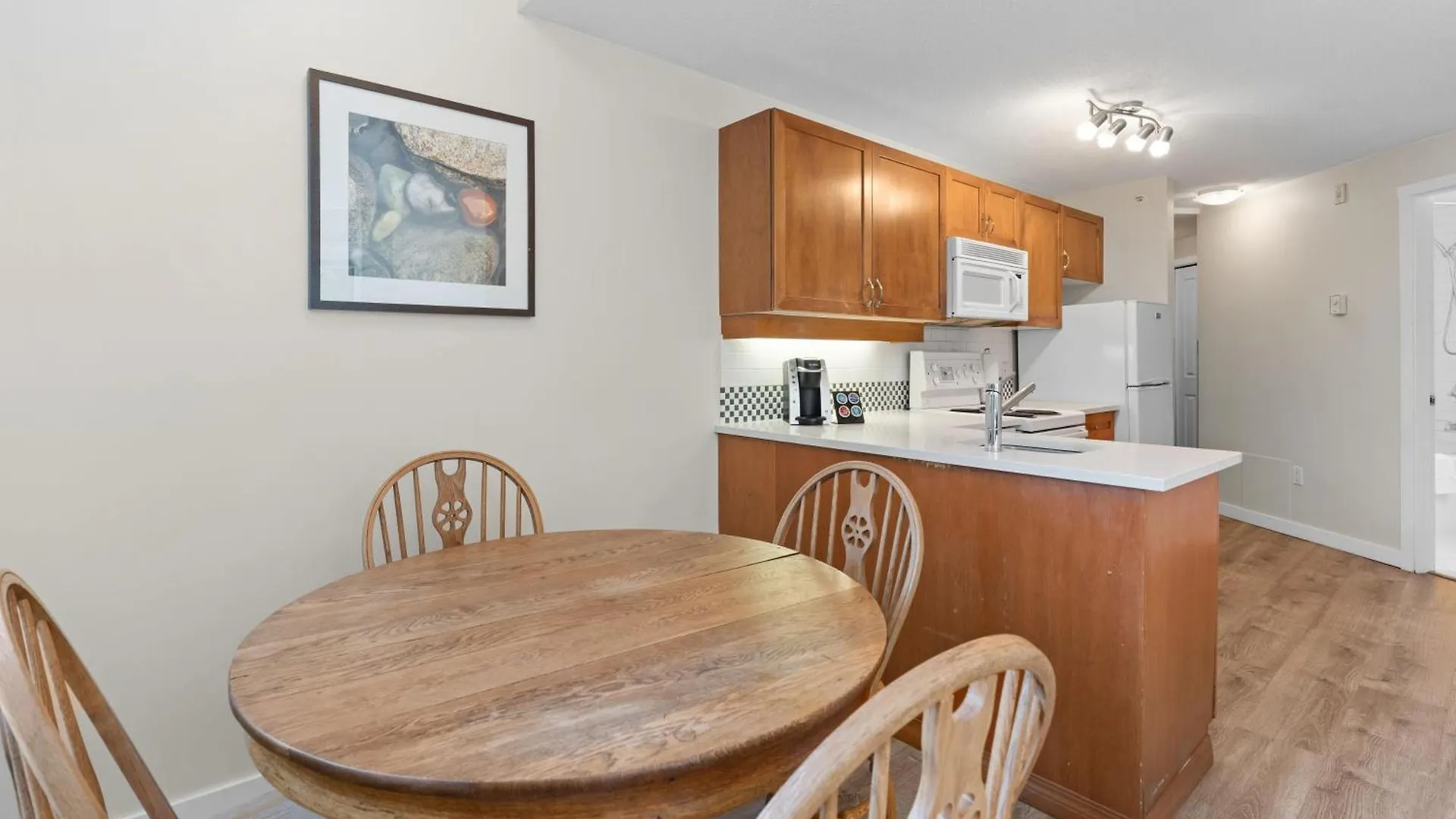Alpenglow Lodge Bear Wonder One Bedroom By Mva Whistler 0*,